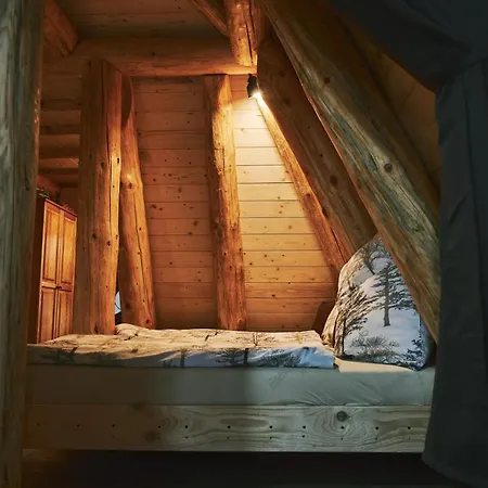 Domcek V Pieninach . *