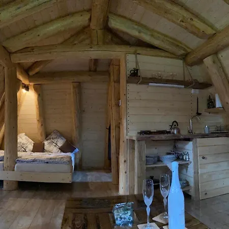 Domcek V Pieninach . Majere